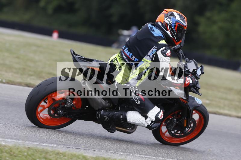 /30 23.06.2025 Get Faster Caremotion ADR/Rider Academy gruen/backside